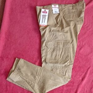 Wrangler Men's Tan Cargo Pants
